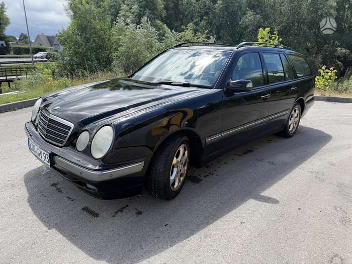 Mercedes-Benz E320, universalas
