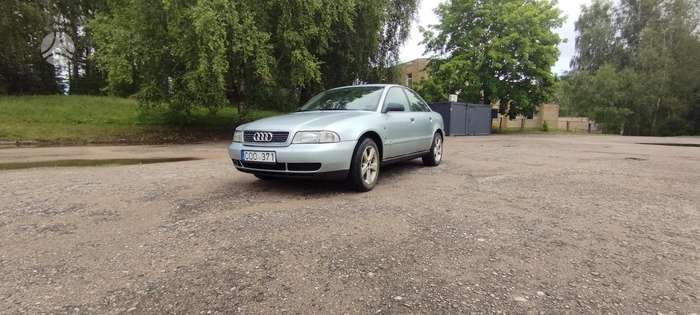 Audi A4, 1.8 l., Седан