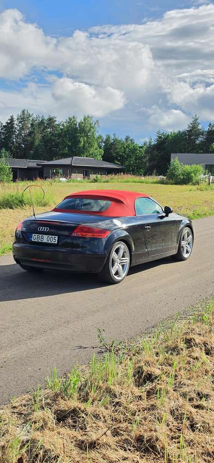 Audi TT, 2.0 l., convertible