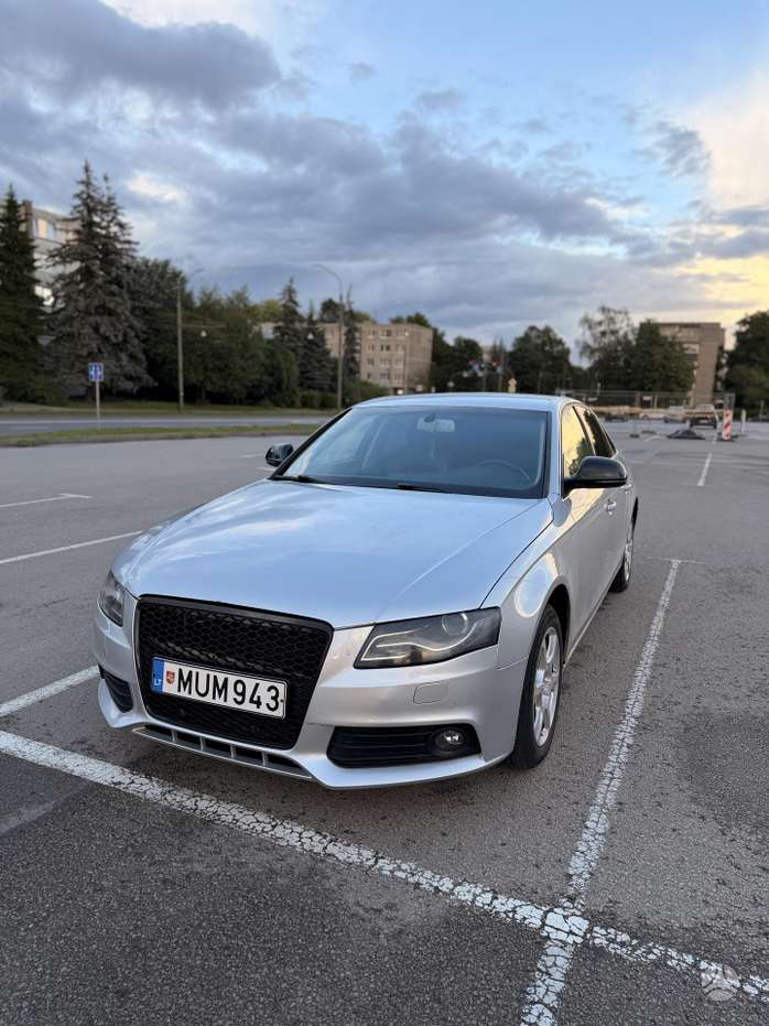 Audi A4, 2.0 l., Седан
