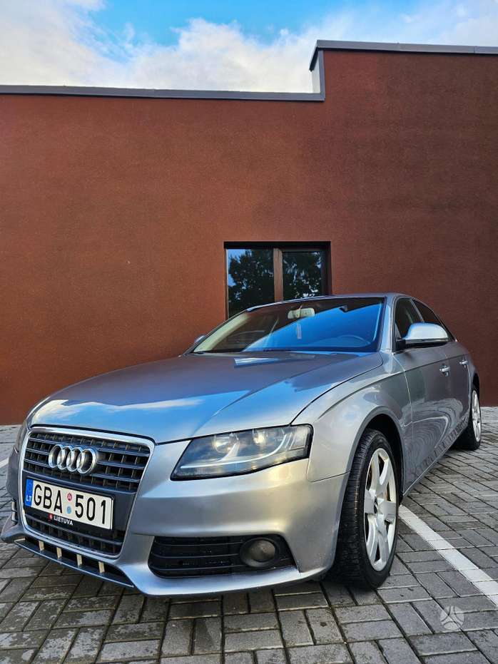 Audi A4, 2.0 l., Седан