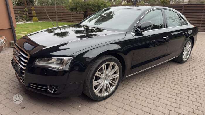 Audi A8, 4.1 l., Седан