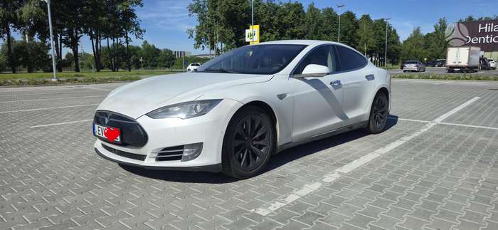 Tesla Model S, 85 kWh, sedanas