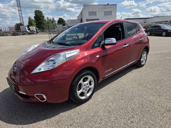 Nissan Leaf, 24 кВт·ч, Хэтчбек