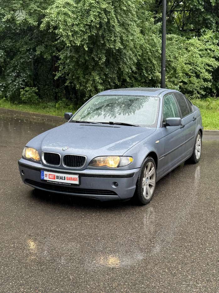 BMW 320, 2.0 l., saloon / sedan