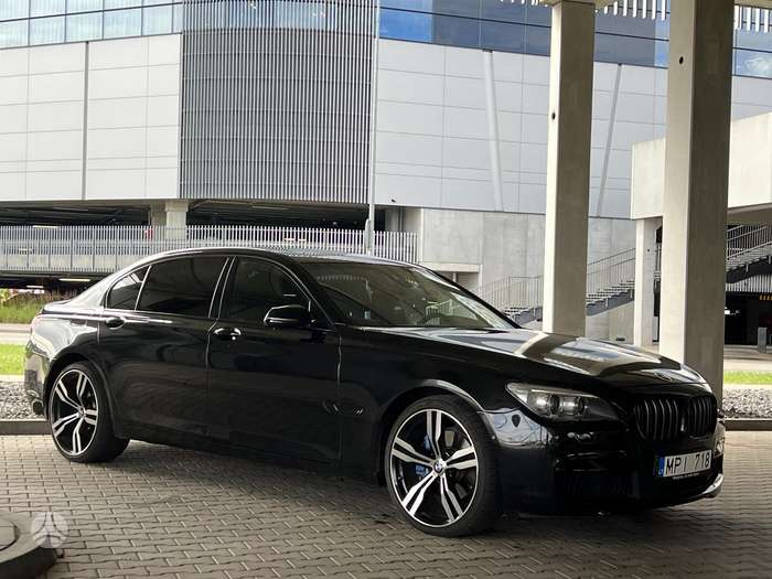 BMW 740, 3.0 l., Седан