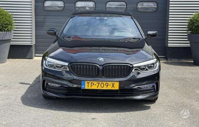 BMW 520, 2.0 l., Седан