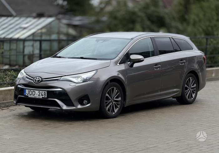 Toyota Avensis, 2.0 l., Универсал