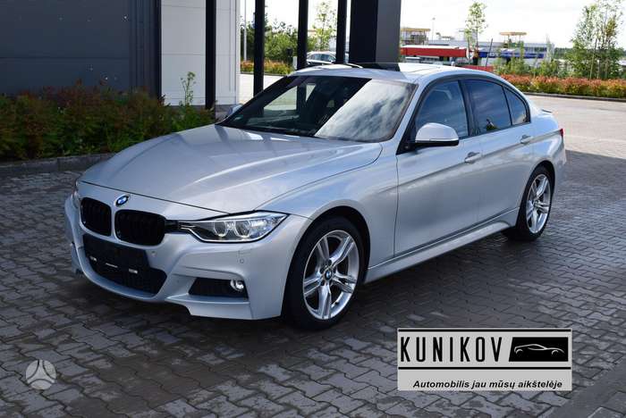BMW 320, 2.0 l., saloon / sedan