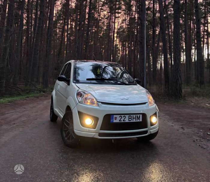 Ligier ixo, 0.4 l., hatchback