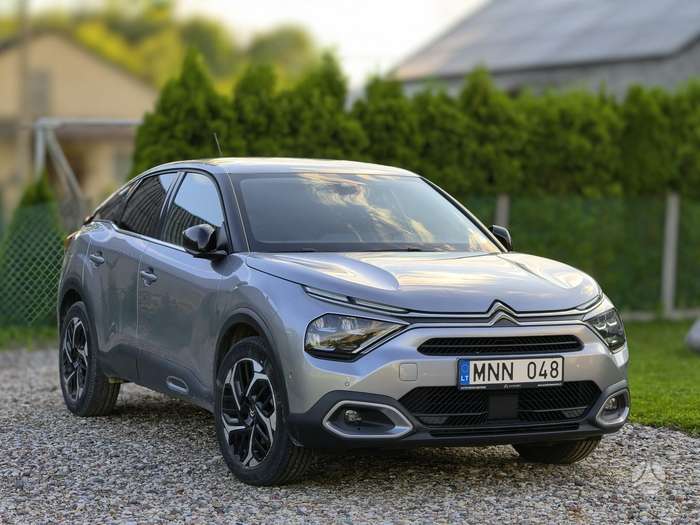 Citroen C4, 1.2 l., Хэтчбек