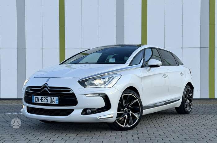 Citroen DS5, 2.0 l., hatchback