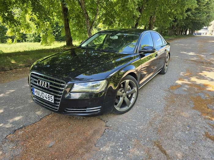 Audi A8, 4.1 l., Седан