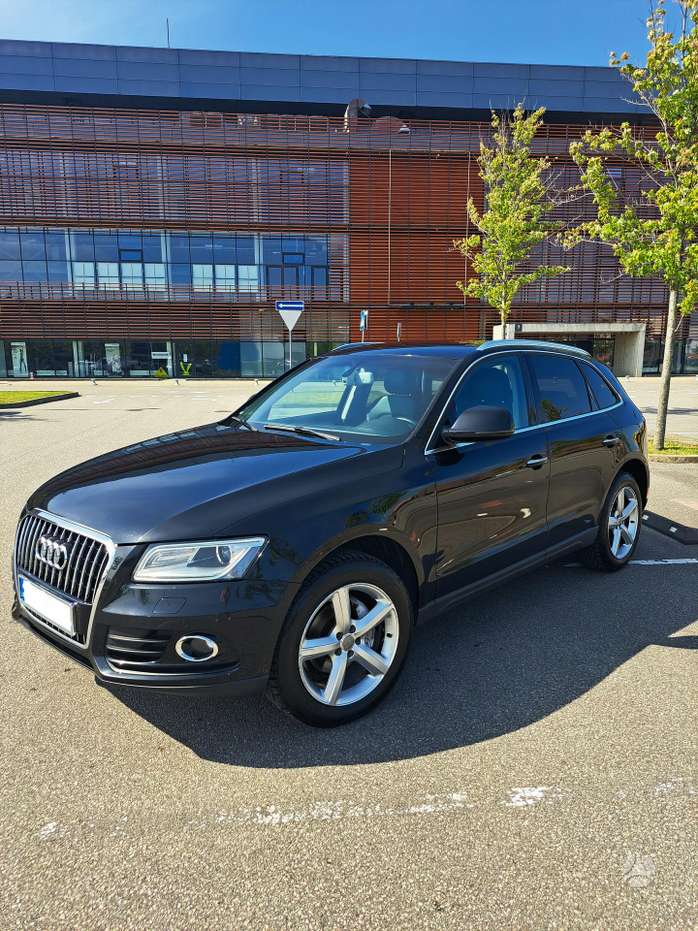Audi Q5, 2.0 l., Внедорожник / Кроссовер