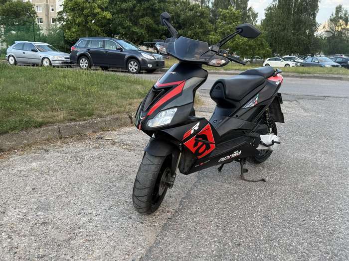 Aprilia SR 49cc, мотороллеры / мопеды