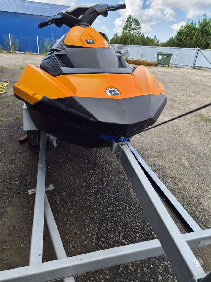 Sea-Doo Spark, jet skis