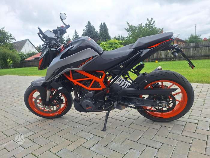 KTM Duke 390cc, street / classic