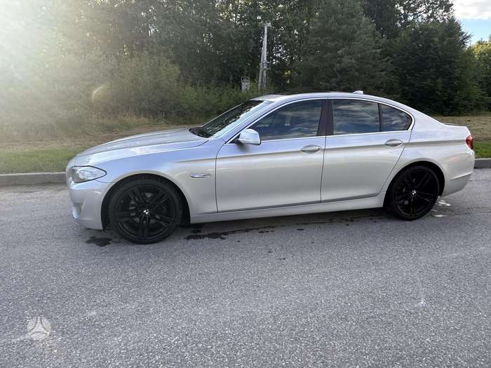 BMW 528, 2.0 l., saloon / sedan
