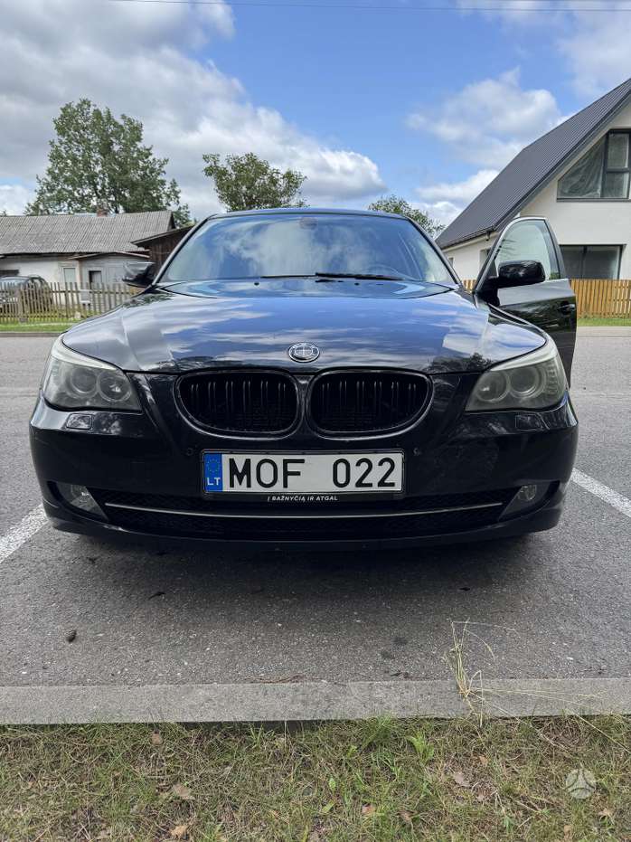BMW 520, 2.0 l., Седан