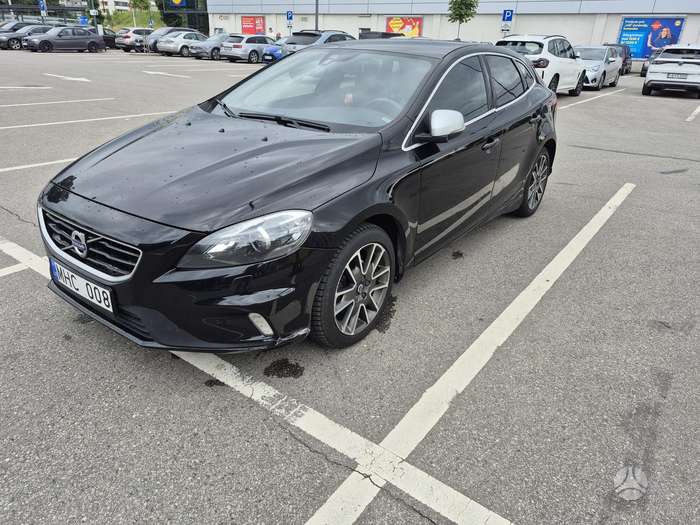 Volvo V40, 2.0 l., hatchback