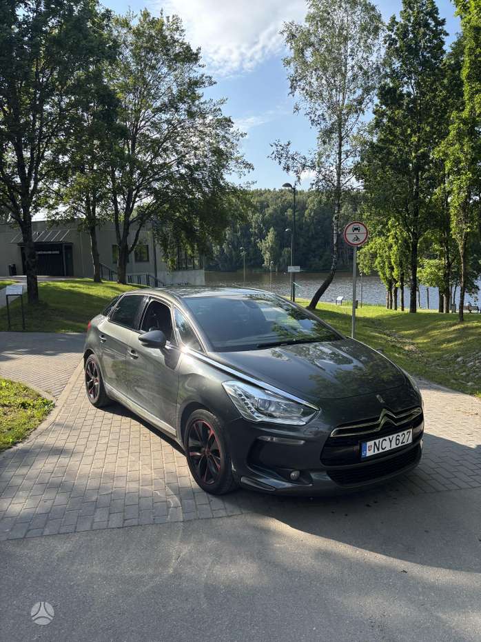 Citroen DS5, 2.0 l., Хэтчбек