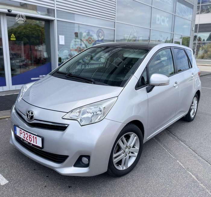 Toyota Verso-S, 1.4 l., hatchback