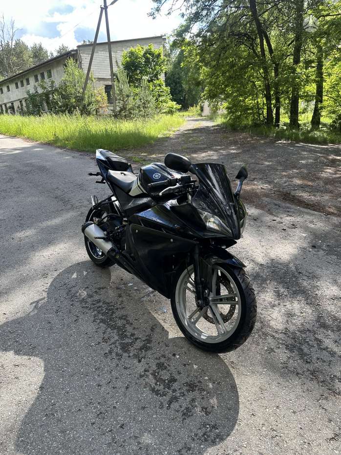 Yamaha YZF 125cc, superbikes