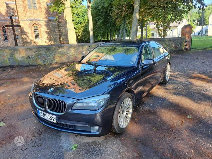 BMW 730, 3.0 l., Седан