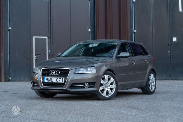 Audi A3, 1.6 l., hatchback