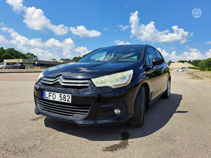 Citroen C4, 1.6 l., hatchback