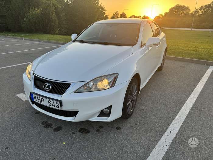 Lexus IS 220, 2.2 l., Седан