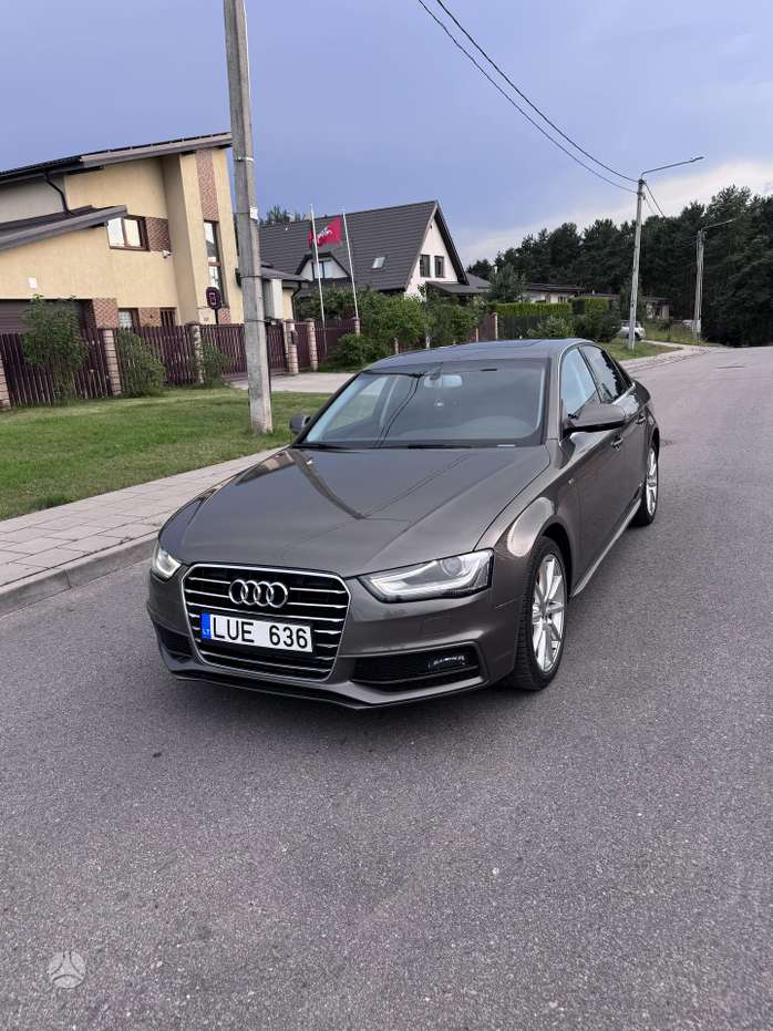 Audi A4, 2.0 l., Седан
