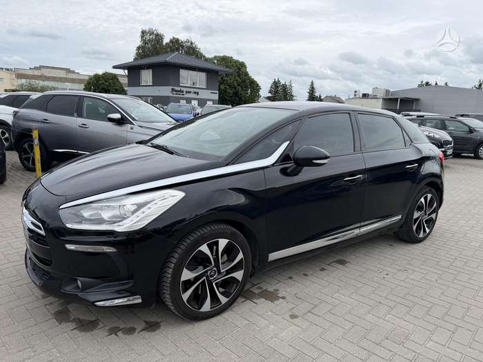 Citroen DS5, 2.0 l., hatchback