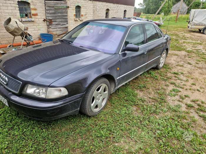 Audi A8, 2.8 l., Седан