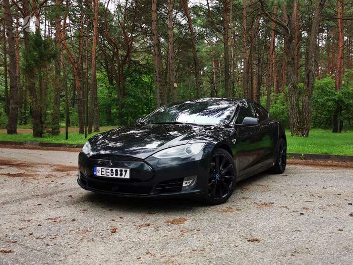 Tesla Model S, 85 kWh, hečbekas