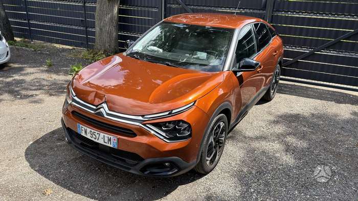 Citroen C4, 1.2 l., hatchback
