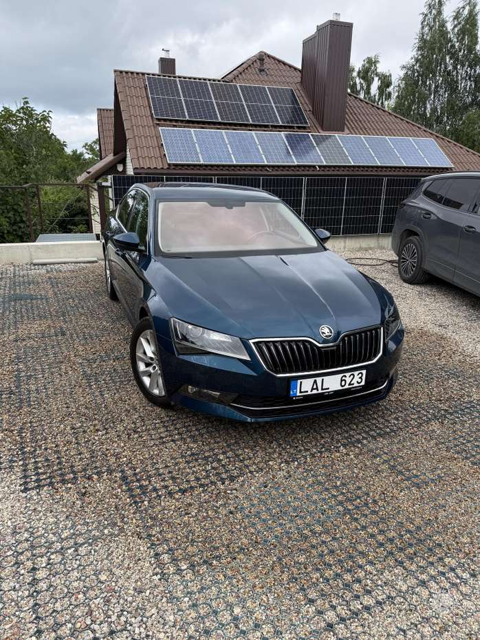 Skoda Superb, 1.5 l., hatchback