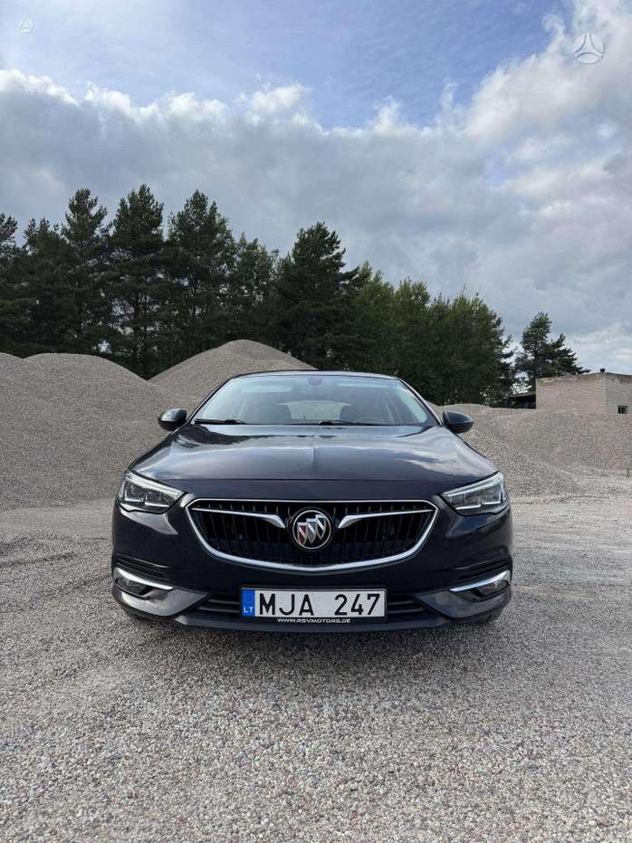 Buick Regal, 2.0 l., hatchback