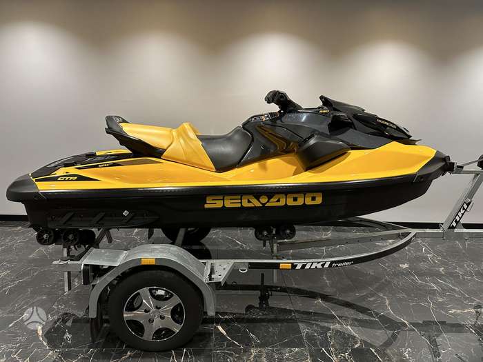 Sea-Doo GTR 230, jet skis