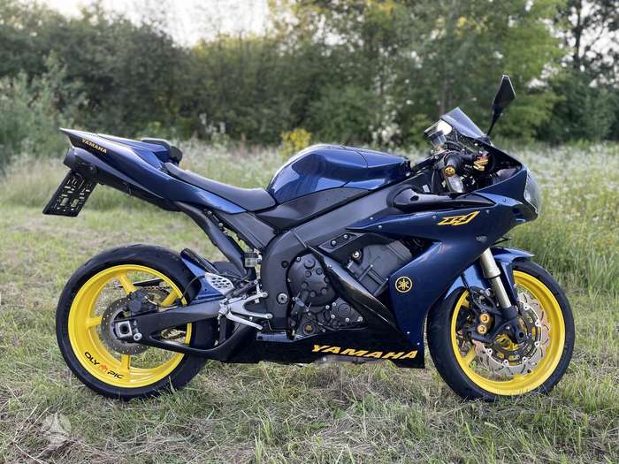 Yamaha R1 1000cc, superbikes