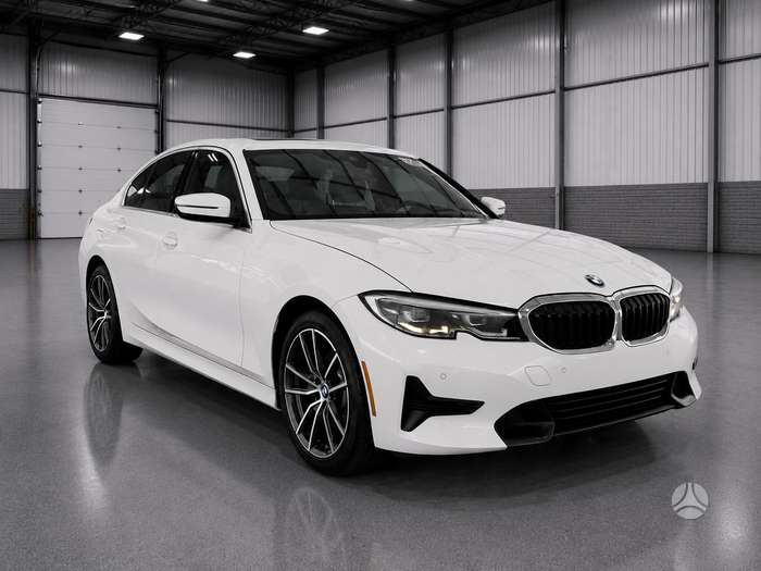 BMW 330, 2.0 l., Седан