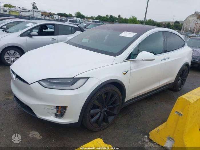 Tesla Model X, saloon / sedan