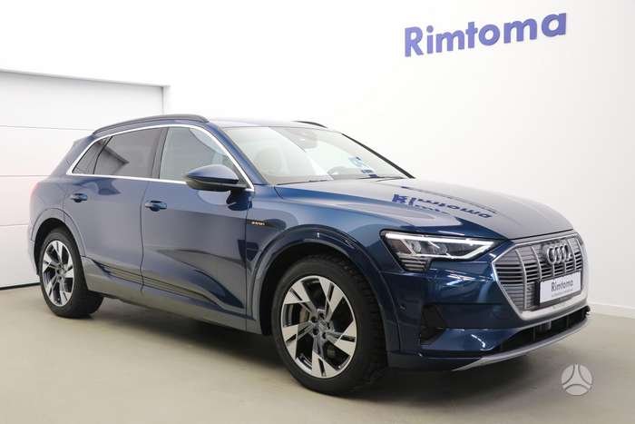 Audi e-tron, 95 kWh, off-road / crossover