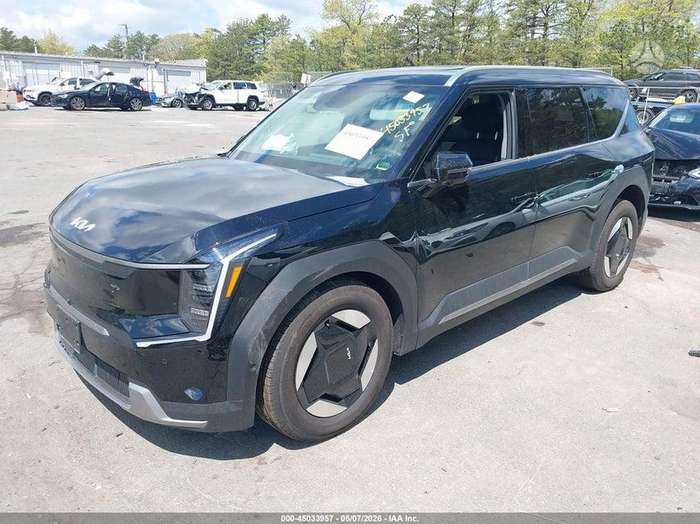 Kia EV9, 100 kWh, off-road / crossover