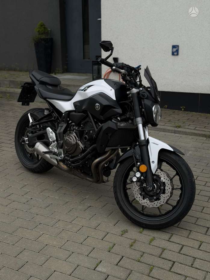 Yamaha MT 07 689cc, street / classic