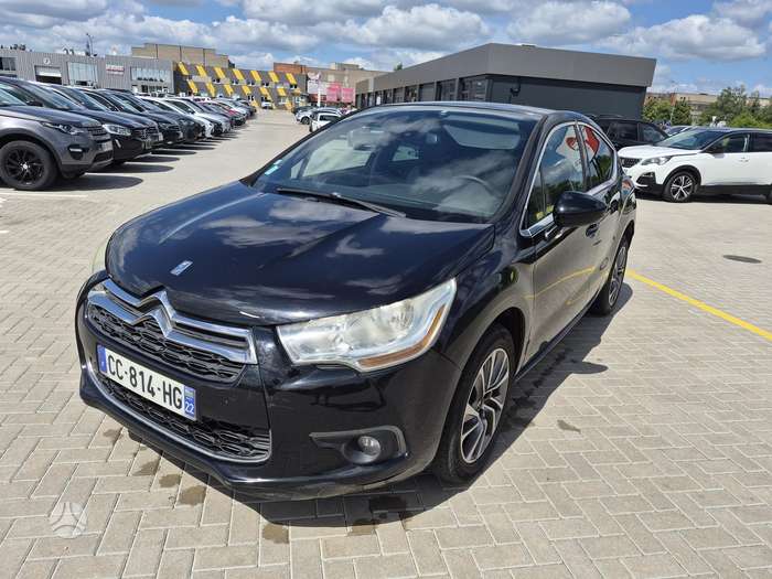 Citroen DS4, 1.6 l., hatchback