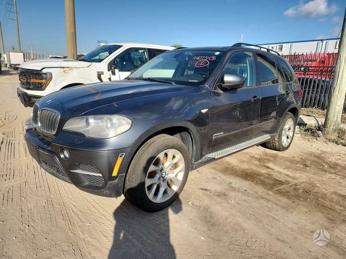 BMW X5, 3.0 l., off-road / crossover
