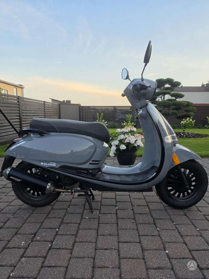 Piaggio Vespa 49cc, scooters / mopeds