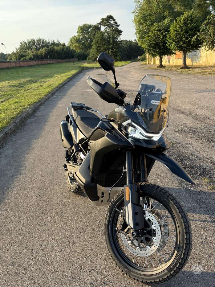 CFMOTO 800MT-X 800cc, enduro / adventure