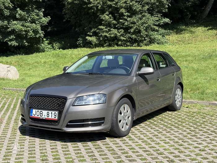 Audi A3, 1.6 l., Хэтчбек